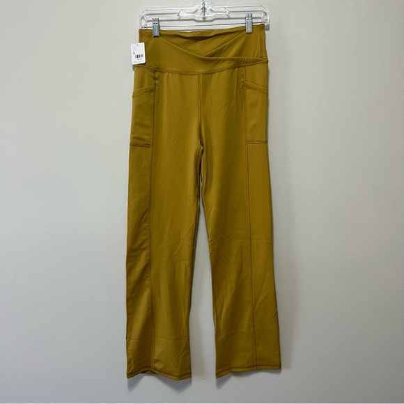 ❌SOLD ON DEPOP❌Free People Movement crossover flare leggings - Picture 2 of 6